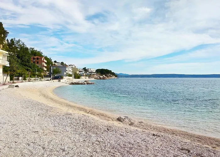 Iris アパート ドラスニセ